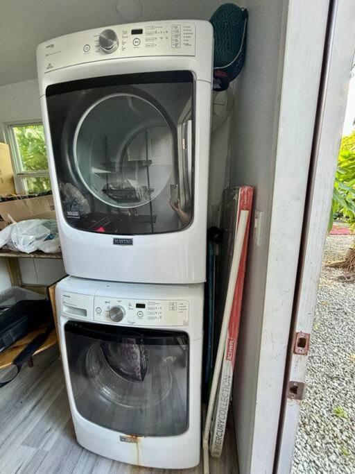 Quiet & Centrally Located House - Private Parking, Laundry And Storage For Luggage Miami Exterior foto