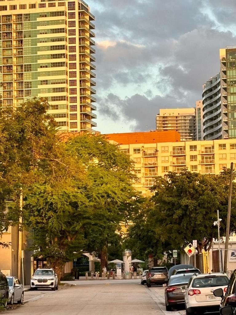Quiet & Centrally Located House - Private Parking, Laundry And Storage For Luggage Miami Exterior foto